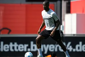 Nordi Mukiele được HLV Xabi Alonso rèn thêm bóng bổng