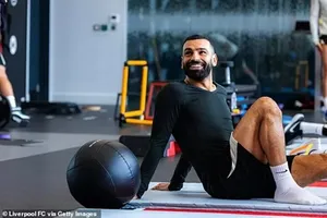 Mo Salah vẫn chưa đồng ý triển hạn với Liverpool