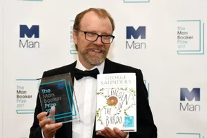 Nhà văn Mỹ George Saunders. Ảnh : REUTERS 