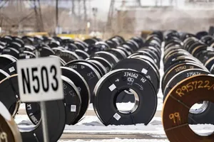 Thép cuộn tại cơ sở sản xuất thép ArcelorMittal Dofasco ở Hamilton, Ontario, Canada. Ảnh: The CANADIAN PRESS