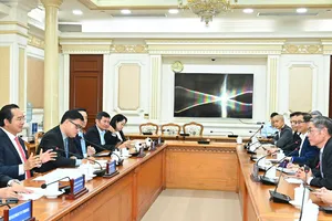 Quang cảnh buổi làm việc. Ảnh: VIỆT DŨNG