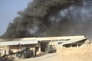 Hiện trường một khu vực bị trúng rocket. Ảnh : AA 