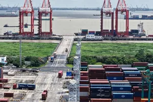 Cảng Thượng Hải, Trung Quốc ngày 9-10. Ảnh : Getty Images