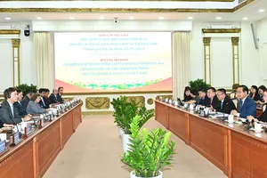 Quang cảnh buổi làm việc. Ảnh : VIỆT DŨNG