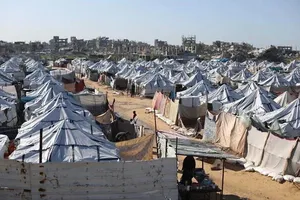 Người dân Palestine tị nạn ở thành phố Gaza. Ảnh : Times of Israel