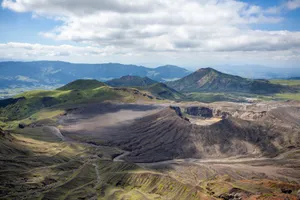 Khu vực núi Aso, Nhật Bản. Ảnh: VOYAPON.COM 