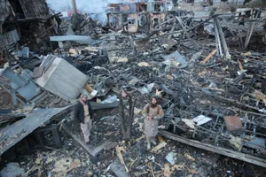 Hiện trường vụ không kích. Ảnh: EPA-YONHAP