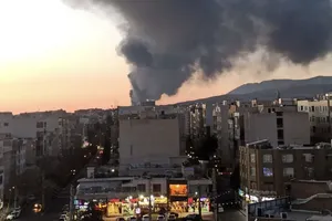 Thành phố Khorramshahr ở Tây Nam Iran bị tấn công vào sáng sớm 6-4. Ảnh: Iran International