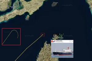 Tàu chở dầu AUROURA bị từ chối tiếp cận eo biển Hormuz. Ảnh : The Hormuz Letter