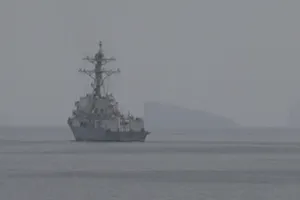 Hải quân Mỹ đã bắt đầu chiến dịch rà phá thủy lôi ở eo biển Hormuz. Ảnh: CENTCOM | X