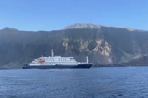 Tàu MV Hondius do Oceanwide Expeditions điều hành. Ảnh: X