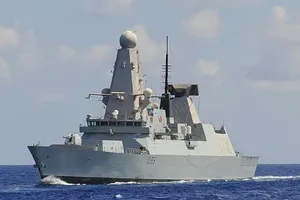 Anh tuyên bố điều động tàu chiến HMS Dragon đến Trung Đông để chuẩn bị cho một nỗ lực đa quốc gia tiềm năng, nhằm bảo vệ hoạt động vận tải ở eo biển Hormuz khi điều kiện cho phép. Ảnh: US Navy