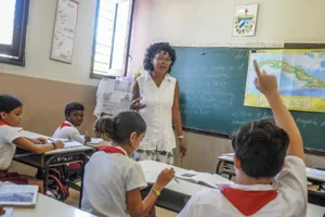 Một lớp học ở Cuba. Ảnh: Grandma