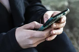 Các cơ quan bảo vệ người tiêu dùng châu Âu đã phát hiện gần 900 quảng cáo nghi ngờ lừa đảo trên các nền tảng này. Ảnh: Martina Holmberg / TT