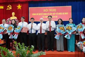 Bình Dương: Công bố hàng loạt quyết định sắp xếp tổ chức bộ máy