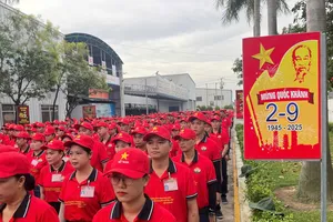 Hơn 1.300 lao động được xem phim tư liệu nhân kỷ niệm Quốc khánh 2-9