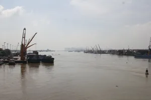 Mực nước trên hệ thống sông Đồng Nai đang hạ thấp dần