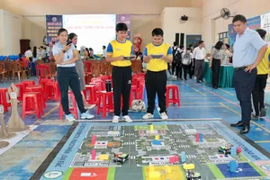Lan tỏa chuyển tinh thần đổi số, khơi nguồn sáng tạo STEM đến học sinh xã Phú Giáo