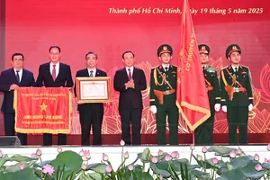 Ủy ban MTTQ Việt Nam TPHCM đón nhận danh hiệu “Anh hùng Lao động” 