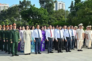 Lãnh đạo TPHCM dâng hương tưởng nhớ các Mẹ Việt Nam anh hùng, Anh hùng liệt sĩ