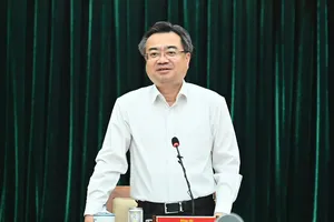 Đồng chí Nguyễn Thanh Nghị kết luận buổi làm việc với Ban Thường vụ Đảng ủy các phường