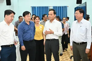 Bí thư Thành ủy TPHCM Trần Lưu Quang: Các đồng chí cứ nhắn tin đến số điện thoại tôi, tôi hứa sẽ chuyển sự việc đến đúng địa chỉ cần giải quyết 