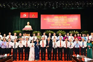 Tổng Bí thư Tô Lâm thăm, chúc tết Đảng bộ, chính quyền và nhân dân TPHCM