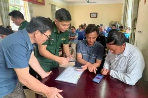 Chiến sĩ quân hàm xanh đẩy nhanh chuyển đổi số