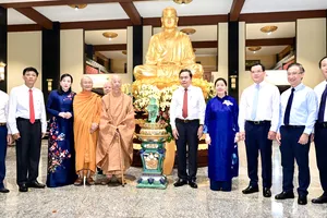 Chủ tịch Quốc hội Trần Thanh Mẫn chúc mừng Đại lễ Phật đản tại TPHCM
