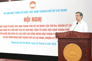 Phó Bí thư Thành ủy, Chủ tịch Ủy ban MTTQ Việt Nam TPHCM Nguyễn Phước Lộc phát biểu chỉ đạo hội nghị