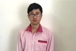 Lê Mậu Nhất Quyền tại cơ quan công an