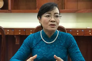 Nguyên Phó Bí thư Thành ủy, nguyên Chủ tịch HĐND TPHCM trả lời phỏng vấn PV Báo SGGP ngay sau khi nhận quyết định nghỉ hưu. Ảnh: KIỀU PHONG