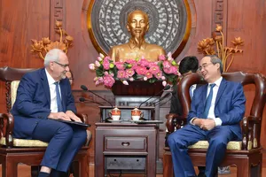 Bí thư Thành ủy TPHCM Nguyễn Thiện Nhân: Khuyến khích xây dựng công trình xanh