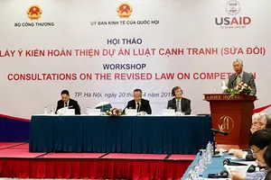 Ông Nguyễn Đức Kiên - Phó Chủ nhiệm Ủy ban Kinh tế của Quốc hội phát biểu khai mạc Hội thảo 