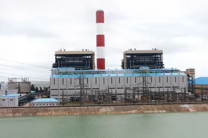 Các nhà máy điện than thải ra khoảng 16, 17 triệu tấn tro và xỉ mỗi năm