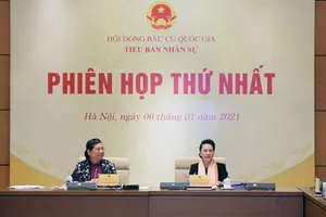Chủ tịch Quốc hội Nguyễn Thị Kim Ngân và Phó Chủ tịch Thường trực Quốc hội Tòng Thị Phóng tại phiên họp Tiểu ban Nhân sự, Hội đồng Bầu cử Quốc gia, sáng 6-1-2021. Ảnh: QUANG PHÚC  ​