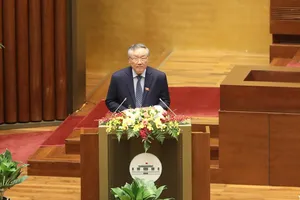 Chánh án Tòa án nhân dân tối cao Nguyễn Hoà Bình trình bày Báo cáo công tác của các tòa án trong nhiệm kỳ Quốc hội khóa XIV. Ảnh: QUANG PHÚC