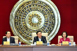 Chủ tịch Quốc hội Vương Đình Huệ chủ trì phiên họp với Ban Công tác đại biểu thuộc UBTVQH. Ảnh: QUANG PHÚC