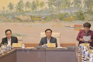 Chủ tịch Quốc hội Vương Đình Huệ làm việc với Uỷ ban Về các vấn đề xã hội 