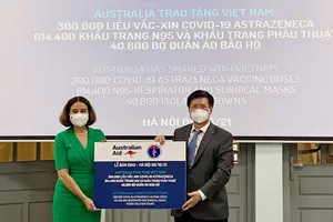 Australia bàn giao 300.000 liều vaccine ngừa Covid-19 hỗ trợ Việt Nam  ​