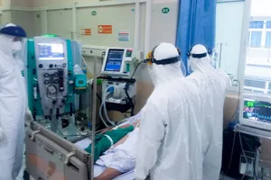 Ủy ban Xã hội của Quốc hội đề nghị chỉ áp dụng việc thanh toán các chi phí trực tiếp và trong quá trình điều trị Covid-19 tại cơ sở thu dung, điều trị Covid -19 cho đến khi có quyết định công bố khỏi bệnh