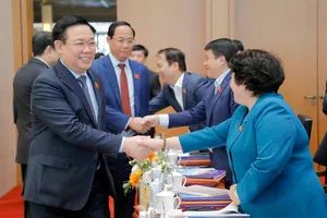 Chủ tịch Quốc hội Vương Đình Huệ, các Phó Chủ tịch Quốc hội dự hội nghị