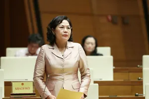 Thống đốc Ngân hàng Nhà nước Nguyễn Thị Hồng phát biểu tại phiên họp. Ảnh: QUANG PHÚC