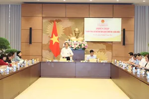 Quang cảnh phiên họp