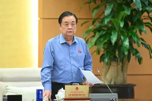 Phó Chủ tịch Quốc hội Lê Minh Hoan điều hành phiên thảo luận 