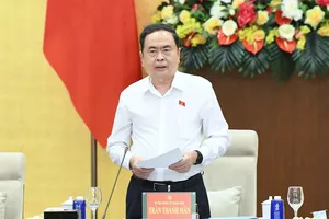 Chủ tịch Quốc hội Trần Thanh Mẫn vừa ký ban hành Nghị quyết số 1767/NQ-UBTVQH15. Ảnh: VIẾT CHUNG