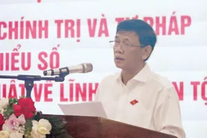 Đồng chí Lâm Văn Mẫn phát biểu khai mạc hội thảo 