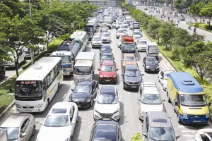 Ô tô tham gia giao thông trên địa bàn TP Hà Nội và TPHCM phải đáp ứng tiêu chuẩn khí thải cao hơn 