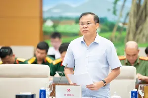 Thứ trưởng Bộ Công an Nguyễn Văn Long báo cáo tại phiên họp 