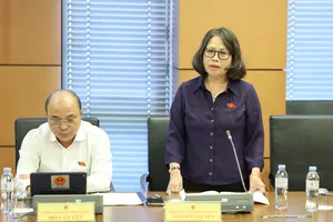 ĐB Nguyễn Thị Yến (TPHCM) phát biểu. Ảnh: QUANG PHÚC